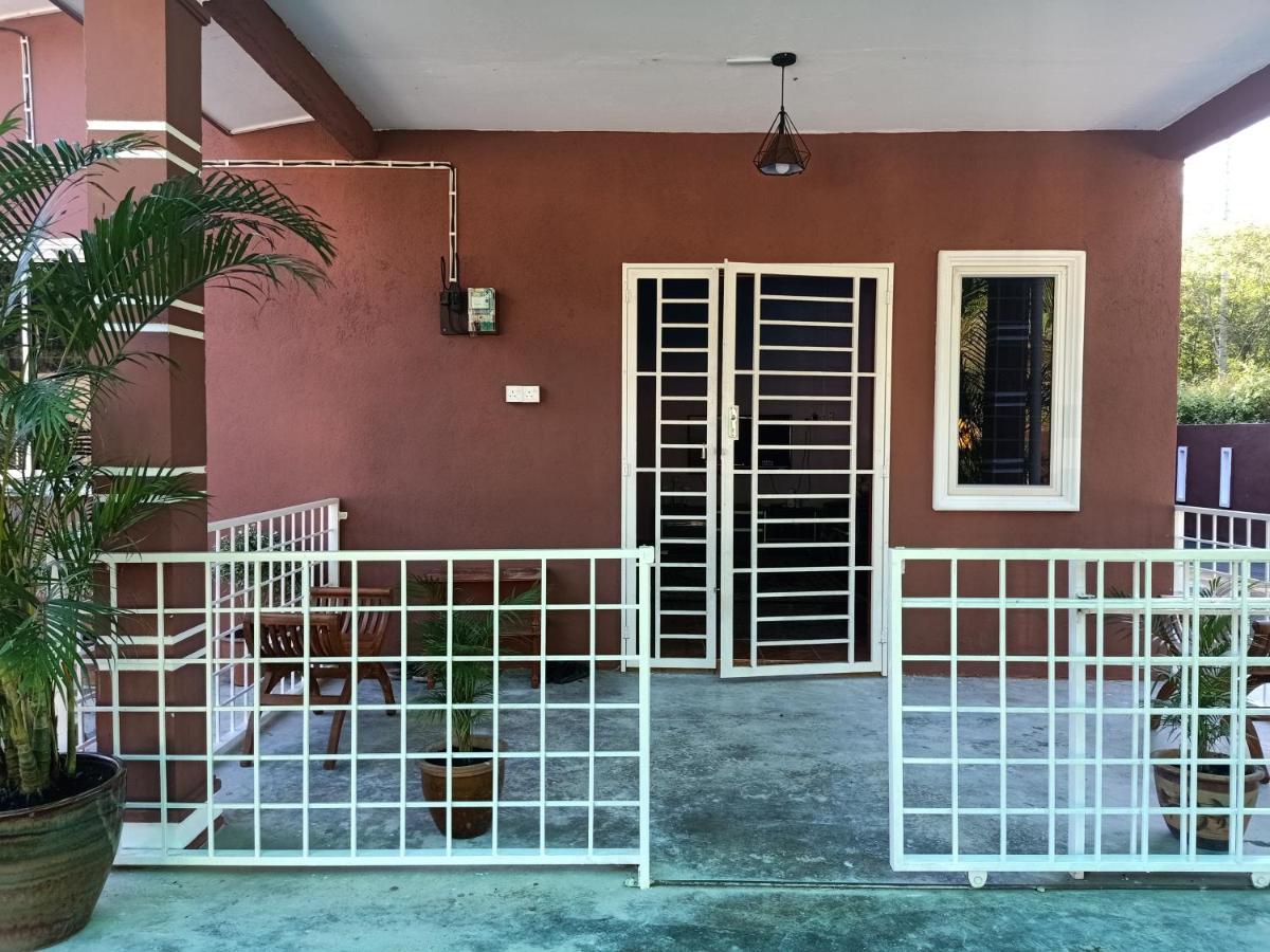 Aliza Scawa Homestay Kuala Pilah Exterior foto